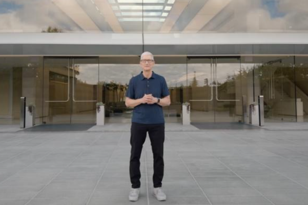 iPhone消灭短板，下次只能靠AI了