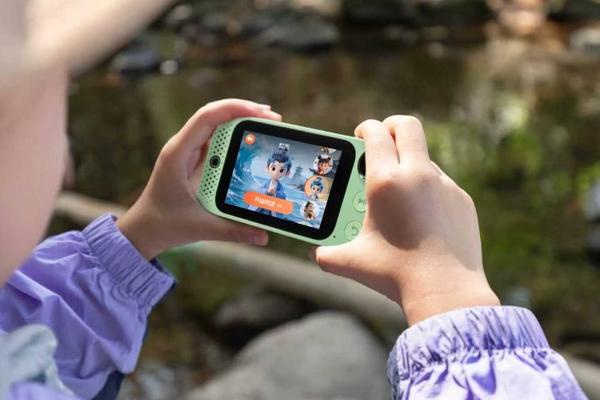 顺为和启赋投了一家儿童硬件教育公司，要用AI重做经典图书IP｜硬氪首发