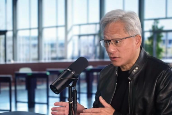 黄仁勋暴论核弹：AGI已经实现，Ilya错了，程序员有10亿