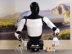 马斯克：Optimus 擎天柱机器人从明年开始将改变人类生活