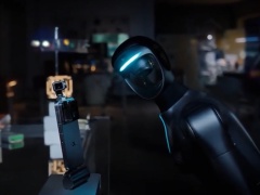 消息称荣耀将推出首款人形机器人