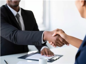 ​亚马逊 50 亿美元加码Anthropic，千亿级“云端赌约”震撼AI圈